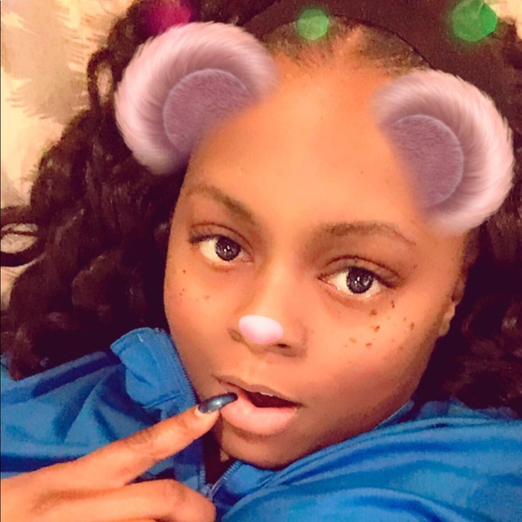 nayalewis2